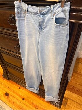 1822 Denim Light Blue Jeans with Yellow Topstitch